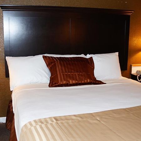 Americas Best Value Inn & Suites Kansas City Grandview Buitenkant foto