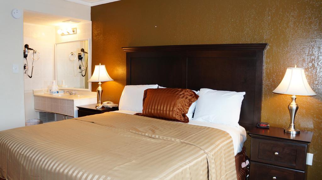 Americas Best Value Inn & Suites Kansas City Grandview Buitenkant foto