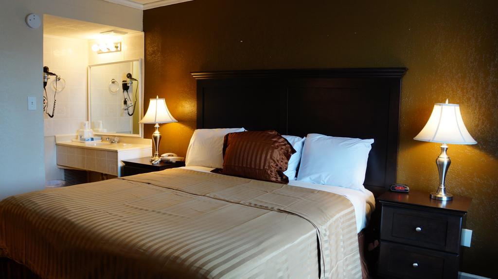 Americas Best Value Inn & Suites Kansas City Grandview Kamer foto