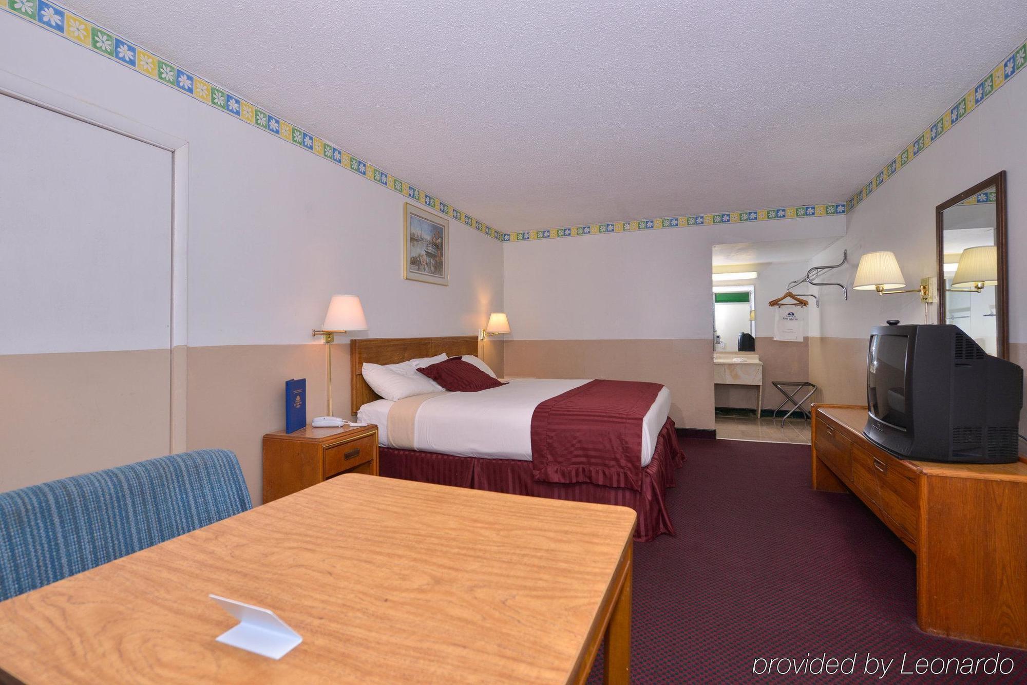 Americas Best Value Inn & Suites Kansas City Grandview Buitenkant foto