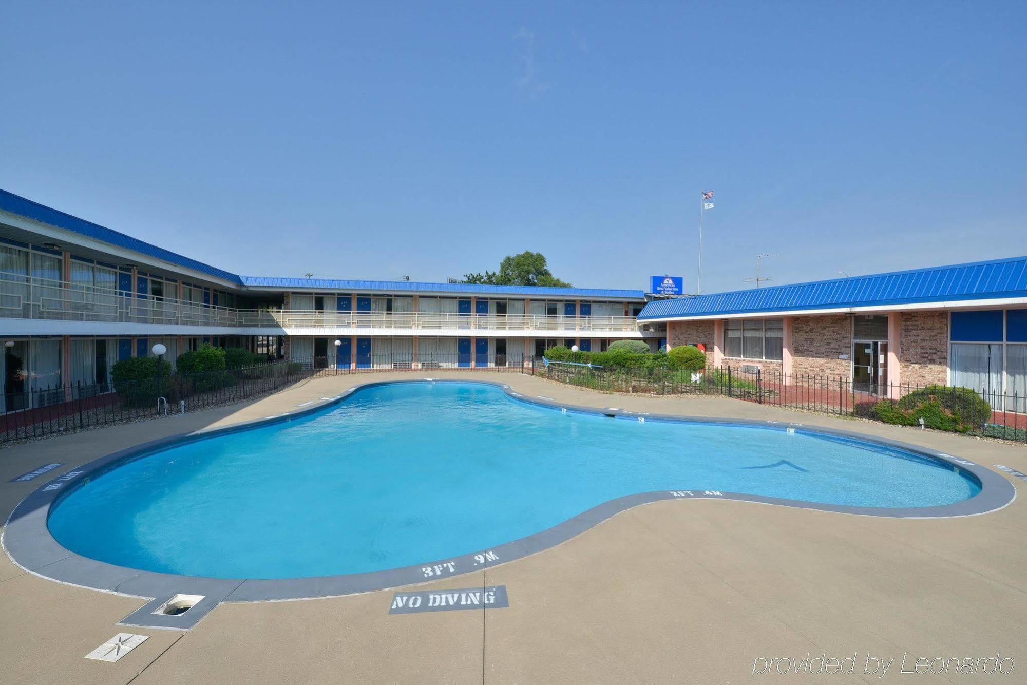 Americas Best Value Inn & Suites Kansas City Grandview Buitenkant foto