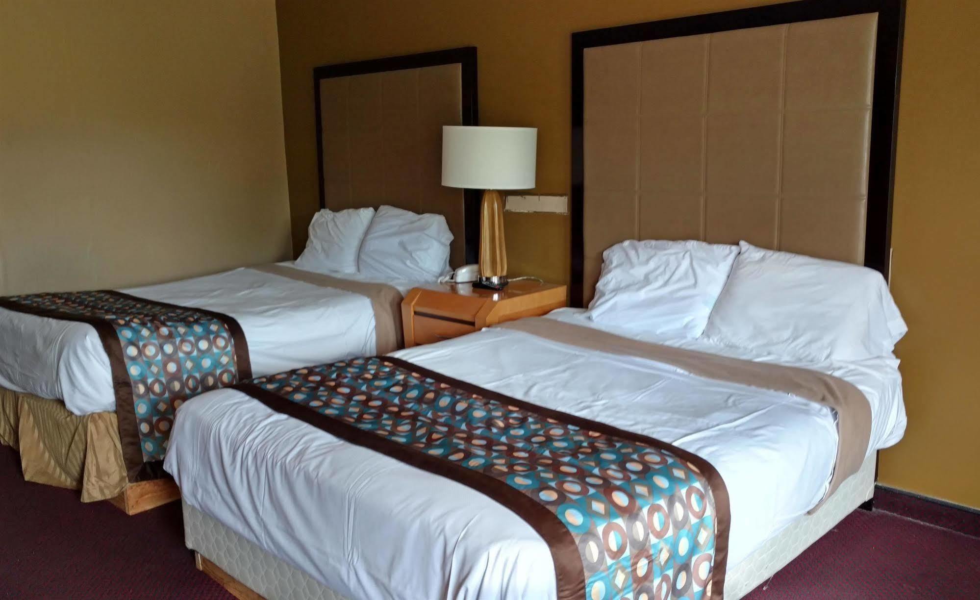 Americas Best Value Inn & Suites Kansas City Grandview Buitenkant foto