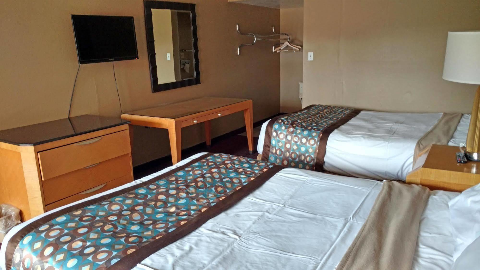 Americas Best Value Inn & Suites Kansas City Grandview Buitenkant foto
